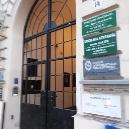 W Centrum Lublina Przy Ulicy Narutowicza 14 Apartment