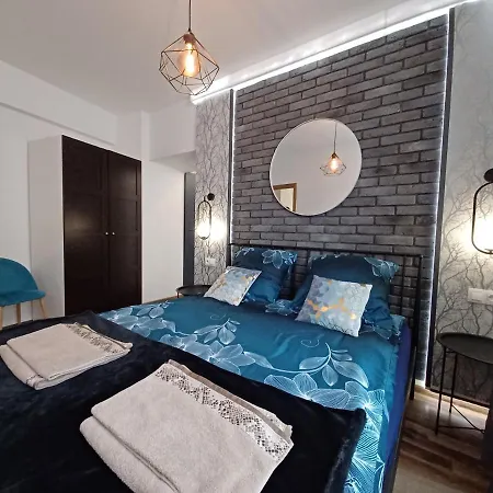 W Centrum Lublina Przy Ulicy Narutowicza 14 *